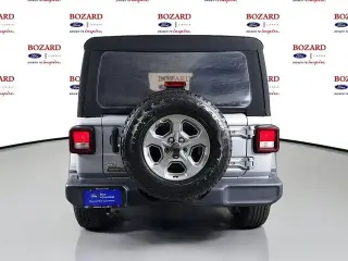 Jeep Wrangler Unlimited 2021 4x4 Sport 4 puertas SUV