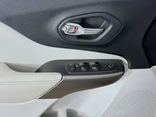 Jeep Cherokee 2020 4x4 Latitude Plus 4 puertas SUV