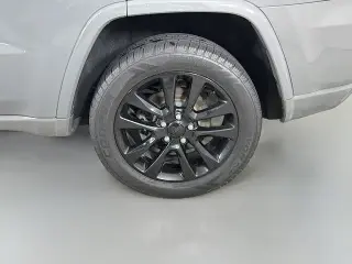 Jeep Grand Cherokee 2019 4x2 Laredo 4 puertas SUV