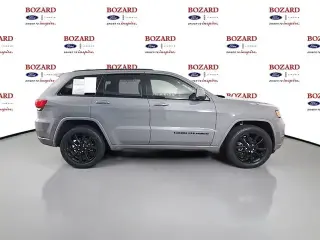 Jeep Grand Cherokee 2019 4x2 Laredo 4 puertas SUV