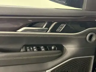 Jeep Wagoneer 2024 4x2 4 puertas SUV