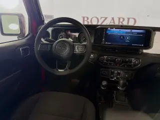 Jeep Gladiator 2024 4x4 Sport 4 puertas Cabina Crew 5.0 pies. SB