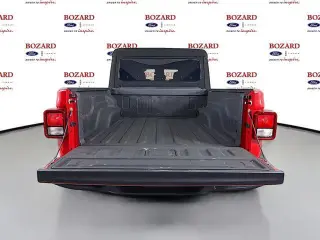 Jeep Gladiator 2024 4x4 Sport 4 puertas Cabina Crew 5.0 pies. SB
