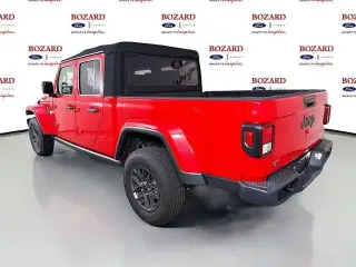 Jeep Gladiator 2024 4x4 Sport 4 puertas Cabina Crew 5.0 pies. SB