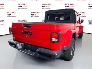 Jeep Gladiator 2024 4x4 Sport 4 puertas Cabina Crew 5.0 pies. SB