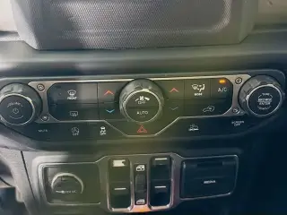 Jeep Gladiator 2020 4x4 Sport 4 puertas Crew Cab 1.52 m (5.0 ft) caja corta