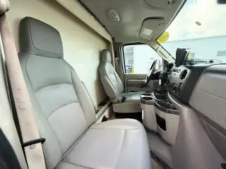 Ford E-Series 2016 E-350 SD 2dr 138 in. WB SRW Chasis Corto