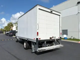 Ford E-Series 2016 E-350 SD 2dr 138 in. WB SRW Chasis Corto