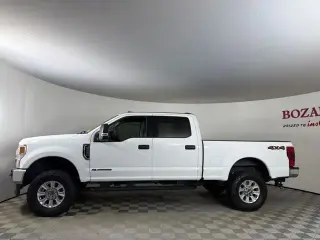 Ford F-250 Super Duty 2022 4x4 XLT Cabina Crew 4 puertas 6.8 ft. SB Pickup