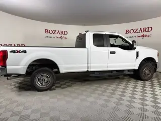 Ford F-250 Super Duty 2022 4x4 XL 4 puertas SuperCab 1.83 m (6.8 pies) Pickup