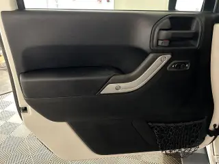 Jeep Wrangler JK 2018 4x4 Sahara 2 puertas SUV