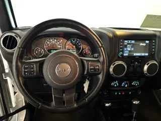 Jeep Wrangler JK 2018 4x4 Sahara 2 puertas SUV