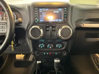 Jeep Wrangler JK 2018 4x4 Sahara 2 puertas SUV