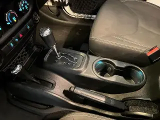 Jeep Wrangler JK 2018 4x4 Sahara 2 puertas SUV