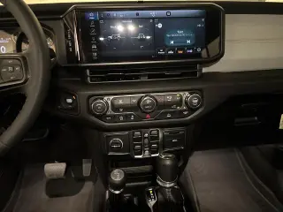 Jeep Wrangler 2025 4x4 Sport 4 puertas SUV