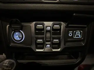 Jeep Wrangler 2025 4x4 Sport 4 puertas SUV