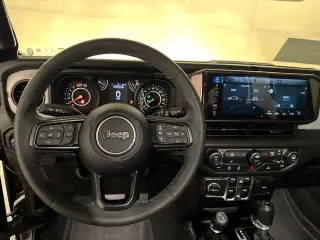 Jeep Wrangler 2025 4x4 Sport 4 puertas SUV