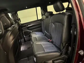 Jeep Wagoneer L 2024 Serie II 4x2 4 puertas SUV