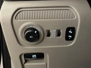 Jeep Wagoneer 2024 Serie II 4x2 4 puertas SUV