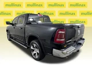 Ram 1500 2019 4x4 Laramie 4 puertas Cabina Crew 5.6 pies. Caja corta Pickup