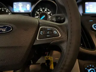 Ford Focus 2015 SE 4 puertas Sedan