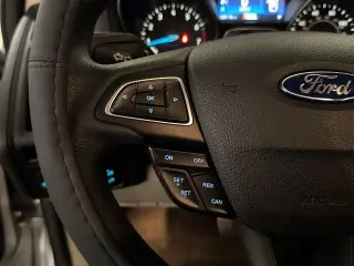 Ford Focus 2015 SE 4 puertas Sedan