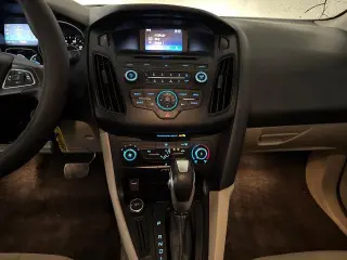 Ford Focus 2015 SE 4 puertas Sedan