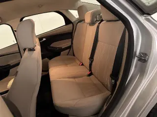 Ford Focus 2015 SE 4 puertas Sedan