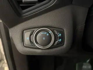Ford C-MAX Híbrido 2015 SEL 4 puertas Familiar
