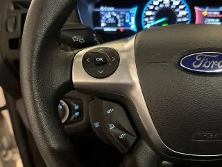 Ford C-MAX Híbrido 2015 SEL 4 puertas Familiar