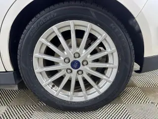 Ford C-MAX Híbrido 2015 SEL 4 puertas Familiar