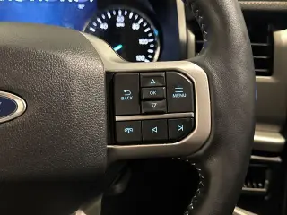 Ford Expedition 2023 4x2 XLT 4 puertas SUV