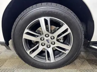 Ford Expedition 2023 4x2 XLT 4 puertas SUV
