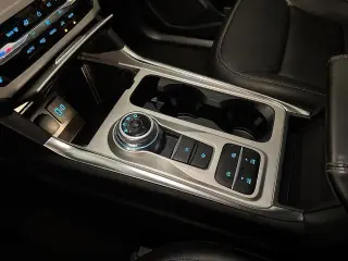 Ford Explorer 2023 XLT 4 puertas SUV
