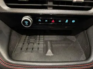 Ford Explorer 2025 AWD ST 4 puertas SUV