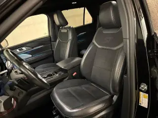 Ford Explorer 2025 AWD ST 4 puertas SUV
