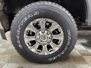 Ford F-250 Super Duty 2017 4x4 Lariat Cabina Crew 4 puertas 6.8 pies. Pickup