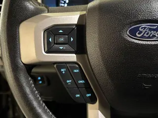 Ford F-250 Super Duty 2017 4x4 Lariat Cabina Crew 4 puertas 6.8 pies. Pickup