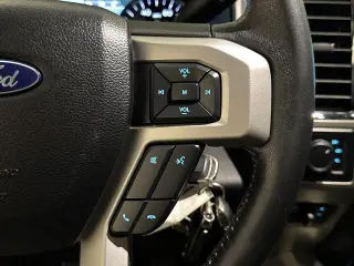 Ford F-250 Super Duty 2018 4x4 Lariat 4 puertas Cabina Crew 6.8 pies. Caja pickup
