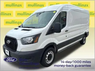 Ford Transit 2023 250 3 puertas SWB Techo Medio Furgón de Carga