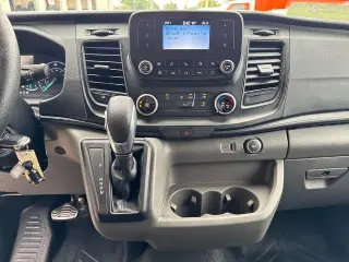 Ford Transit 2023 250 3 puertas SWB Techo Medio Furgón de Carga