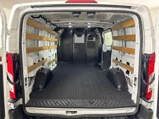 Ford Transit 2024 250 3 puertas SWB Techo Bajo Furgón de Carga