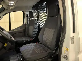 Ford Transit 2024 250 3 puertas SWB Techo Bajo Furgón de Carga