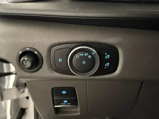 Ford Transit 2024 250 3 puertas SWB Techo Bajo Furgón de Carga