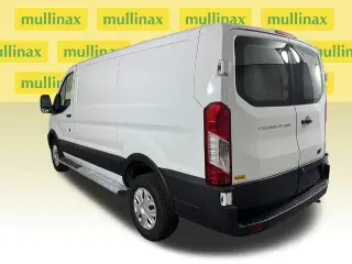 Ford Transit 2025 250 3 puertas SWB Techo Bajo Furgón de Carga