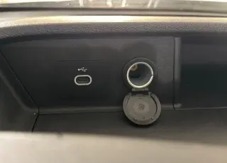 Ford Transit 2025 250 3 puertas SWB Techo Bajo Furgón de Carga