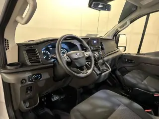 Ford Transit 2025 250 3 puertas SWB Techo Bajo Furgón de Carga