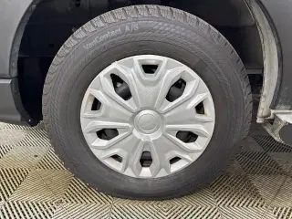 Ford Transit 2024 250 3 puertas SWB Techo bajo Furgón de Carga