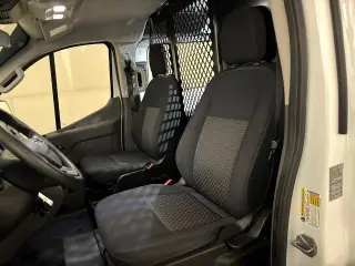 Ford Transit 2024 250 3 puertas SWB Techo bajo Furgón de Carga