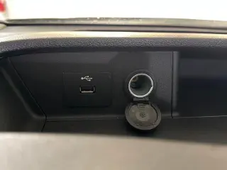 Ford Transit 2024 250 3 puertas SWB Techo bajo Furgón de Carga